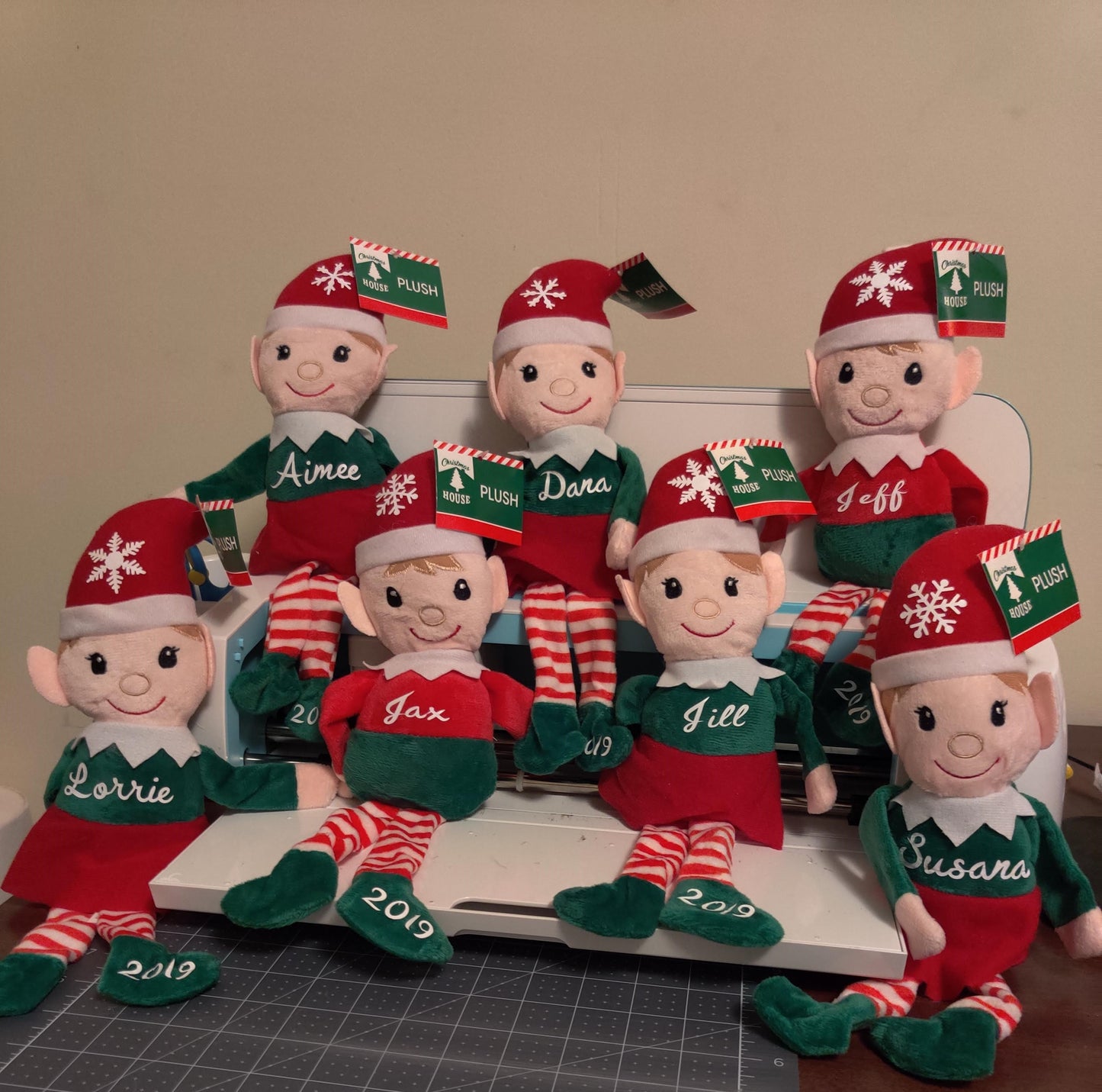 Personalized elves